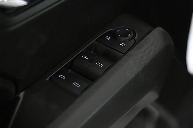 New 2025 Chevrolet Colorado LT image 12