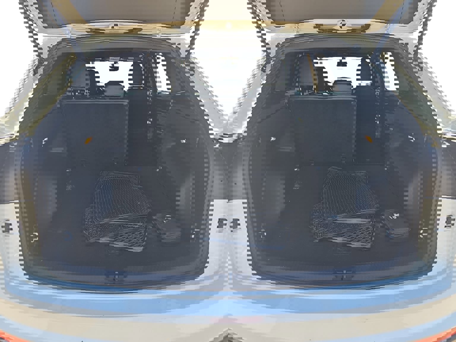 Used 2021 Volkswagen Atlas Cross Sport SE w/ Panoramic Sunroof Package image 19