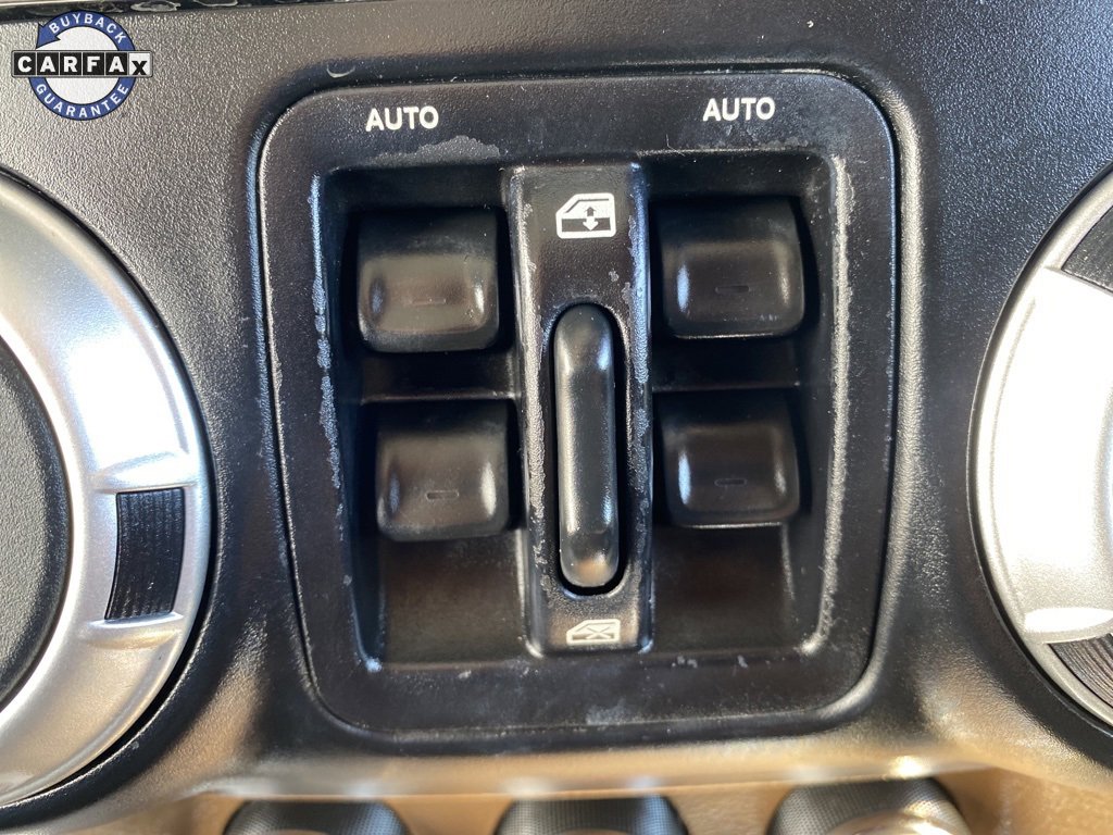 Used 2011 Jeep Wrangler Unlimited Sahara image 28