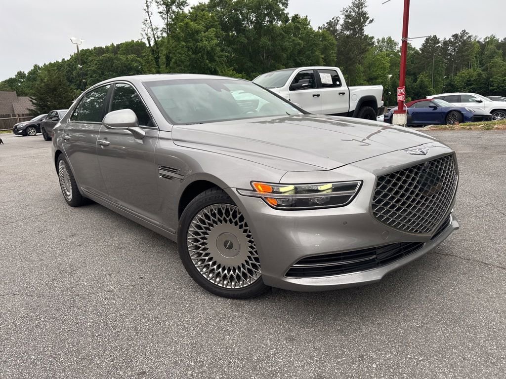 Used 2020 Genesis G90 3.3T Premium RWD image 4