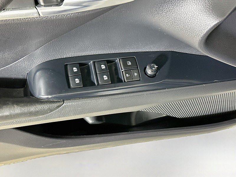 Used 2018 Toyota Camry SE FWD image 18