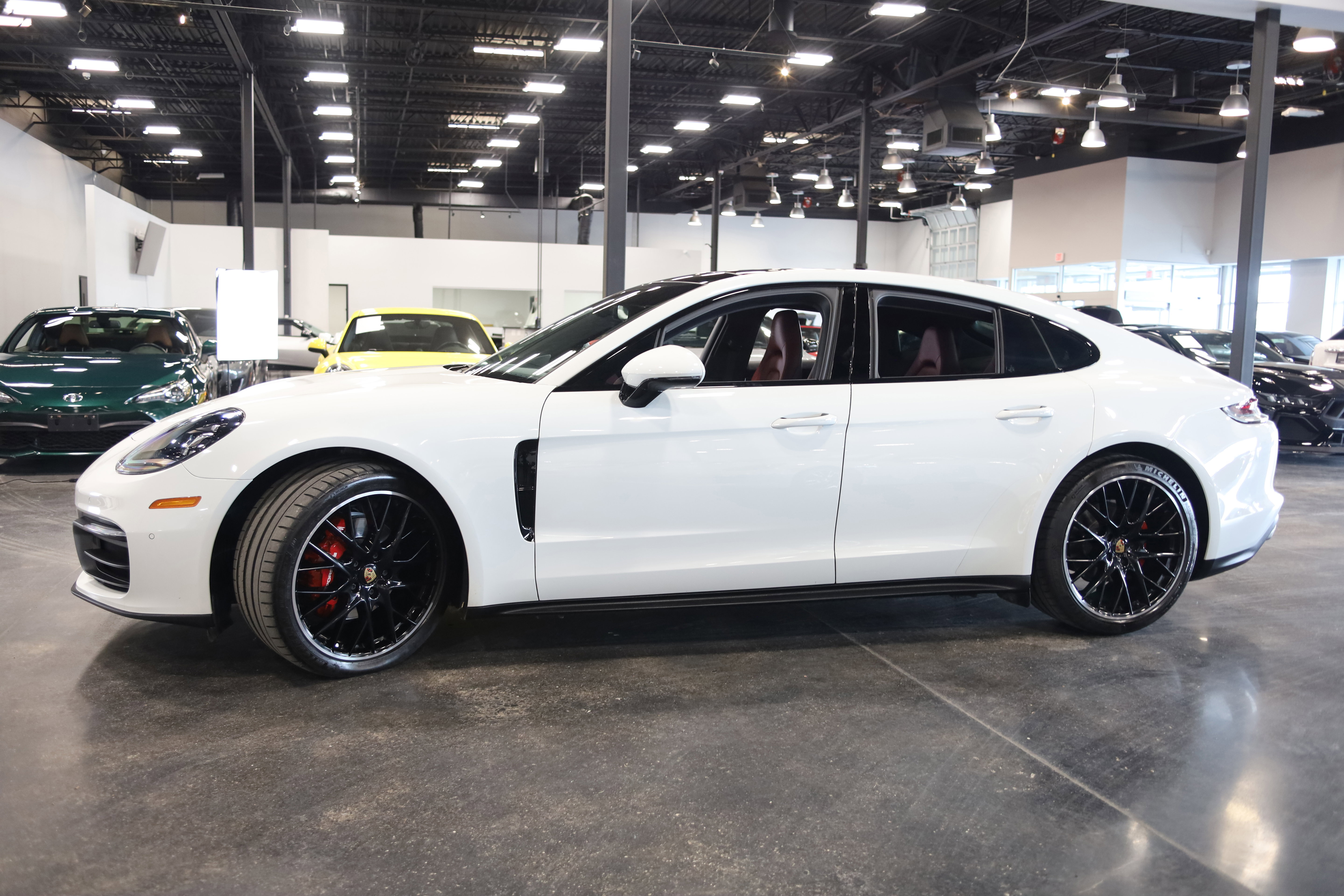 Used 2022 Porsche Panamera 4 AWD/4WD image 9