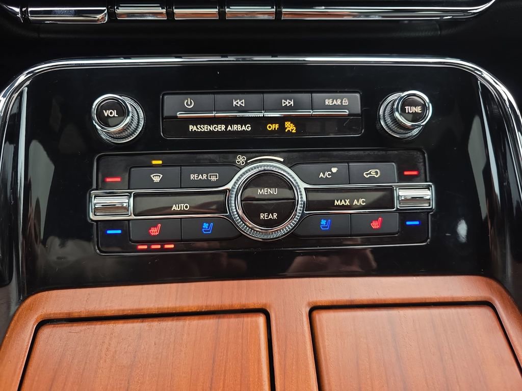 Used 2019 Lincoln Navigator L Reserve AWD/4WD image 23