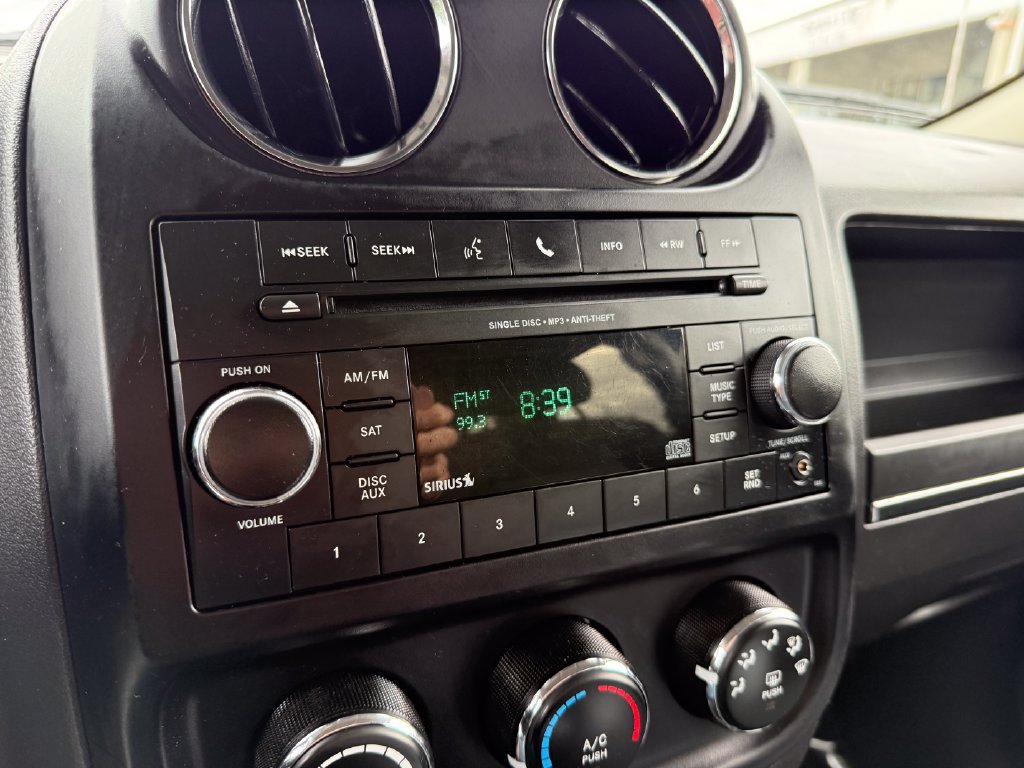 Used 2016 Jeep Patriot Sport FWD image 28