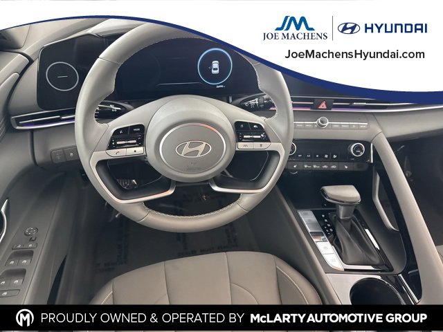 Used 2024 Hyundai Elantra SEL w/ Convenience Package image 28