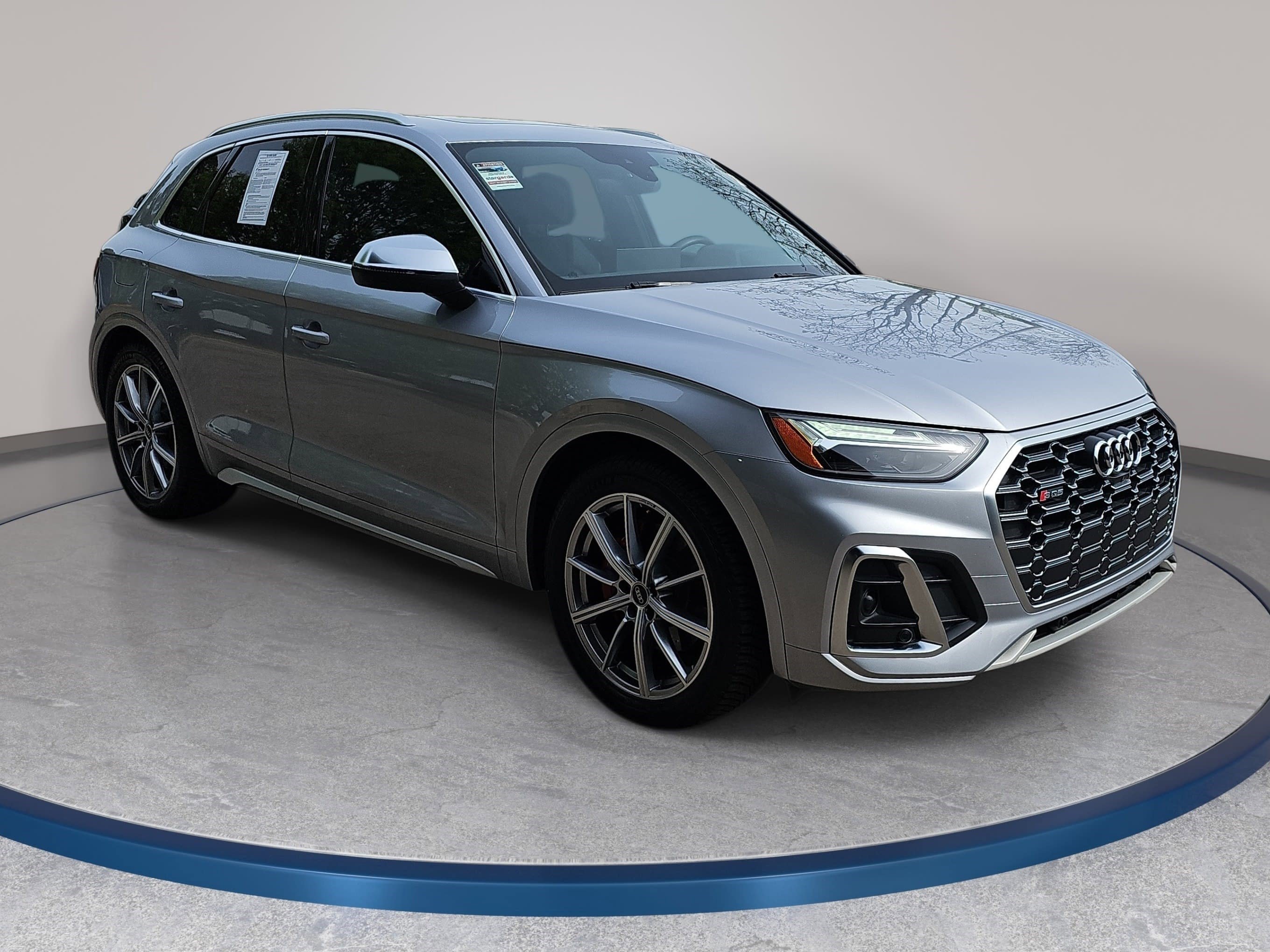 Used 2023 Audi SQ5 Premium Plus w/ Premium Plus Package AWD/4WD image 3