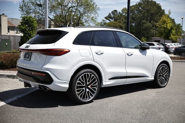 New 2026 Audi SQ5 Premium Plus AWD/4WD image 7