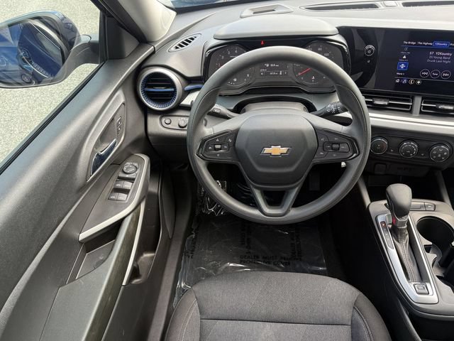 Used 2024 Chevrolet Trax LS w/ LS Convenience Package FWD image 15