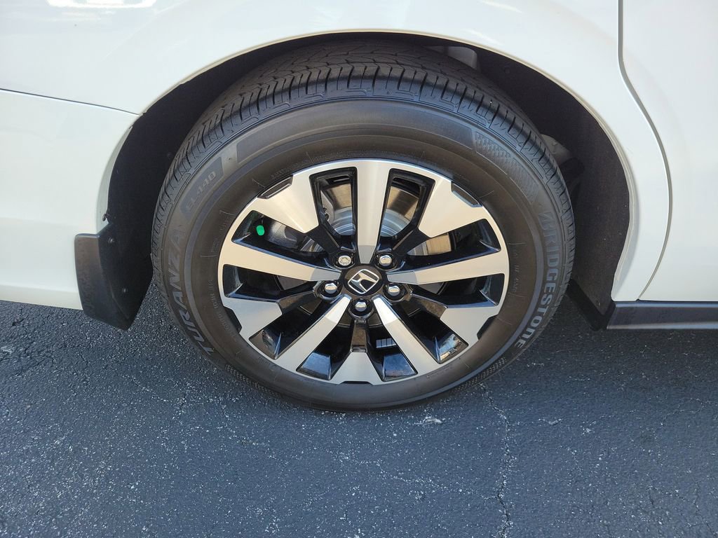 Certified 2026 Honda Odyssey EX-L image 5