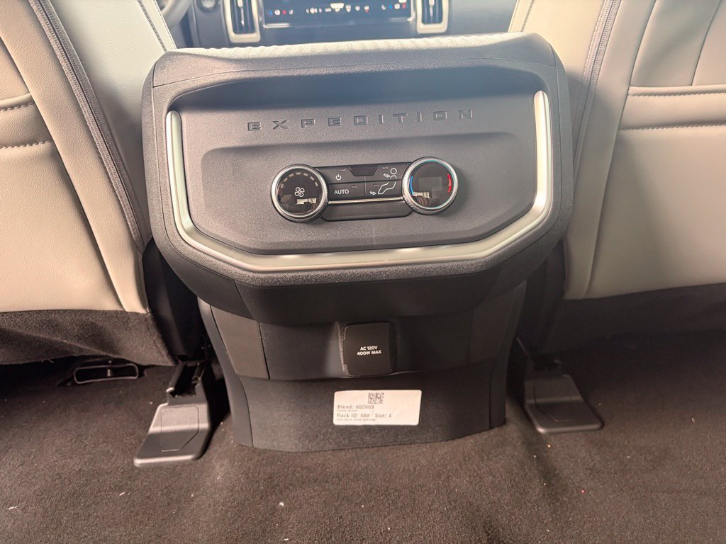 New 2026 Ford Expedition Active RWD image 30