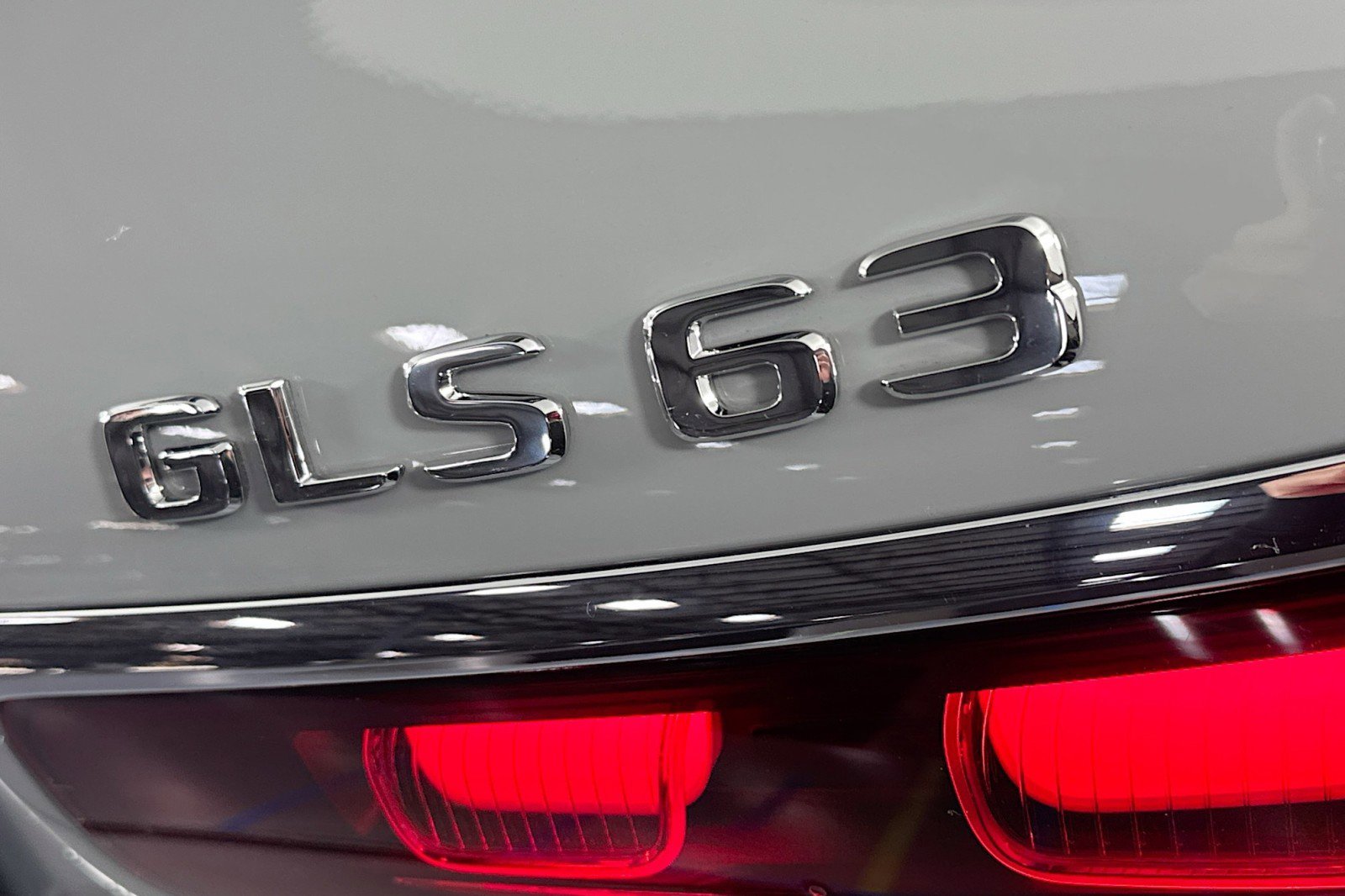 New 2026 Mercedes-Benz GLS 63 AMG 4MATIC image 9
