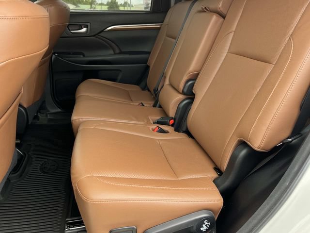 Used 2018 Toyota Highlander Limited w/ Protection Package #3 AWD/4WD image 20