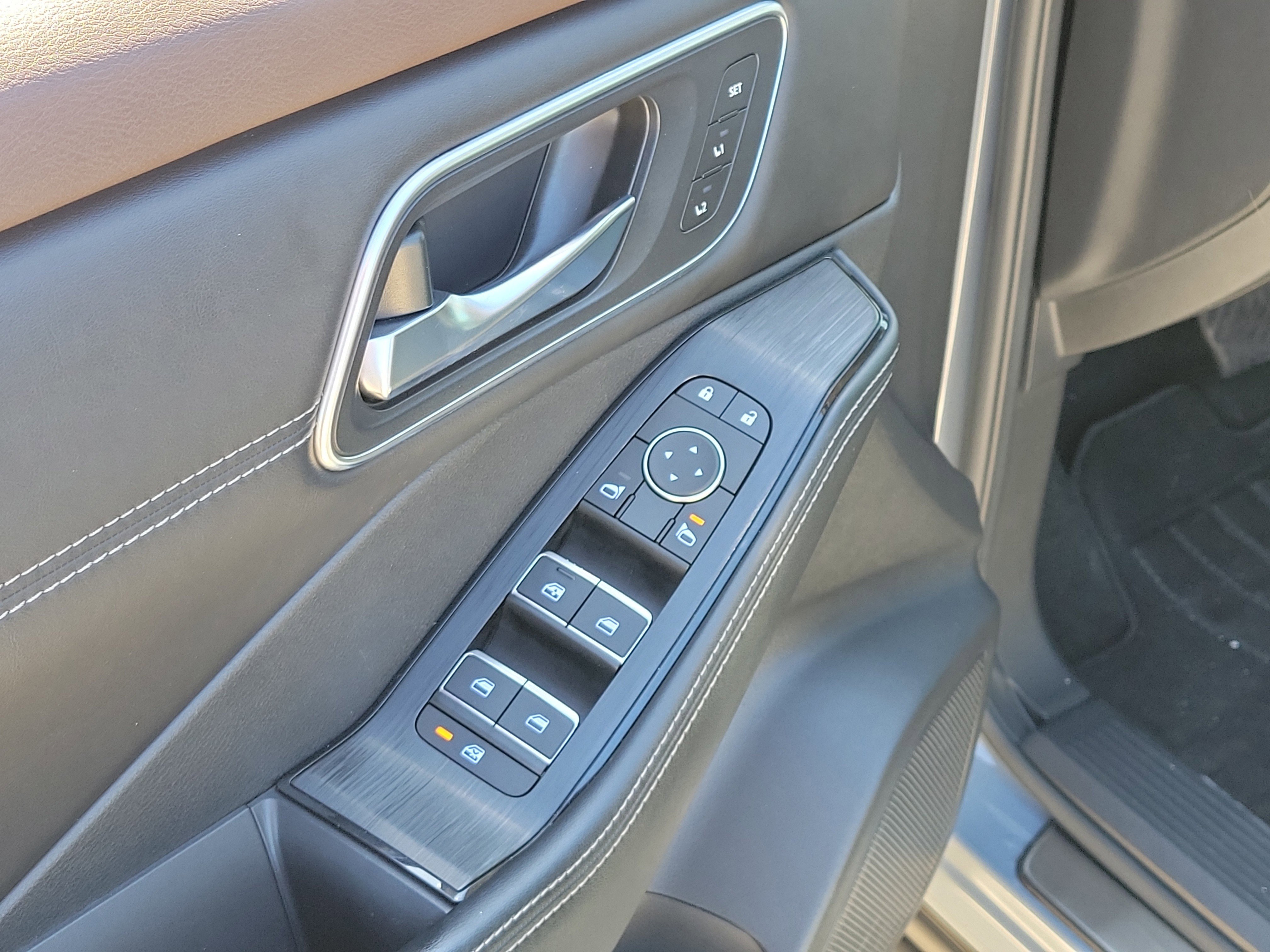 Used 2022 Nissan Rogue Platinum w/ Head-Up Display Package image 21