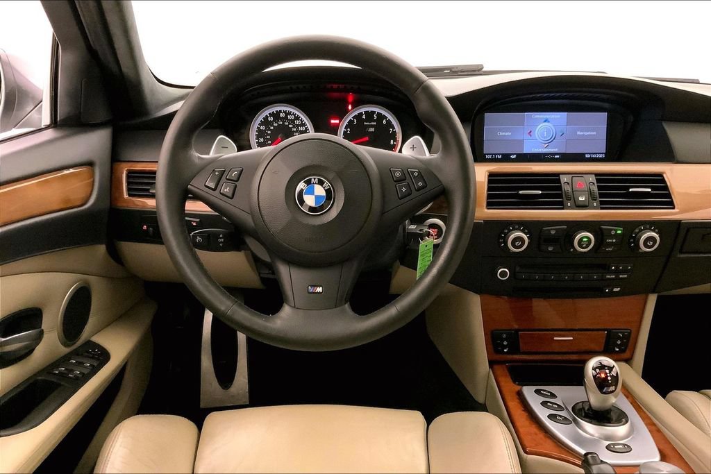 Used 2008 BMW M5 RWD image 4