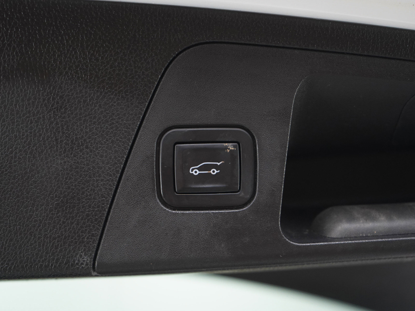 Used 2019 Buick Envision Premium w/ Driver Confidence Package image 18