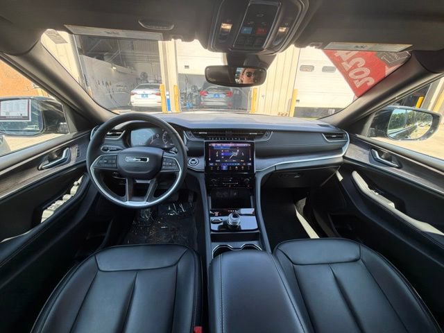 Used 2024 Jeep Grand Cherokee L Limited w/ Trailer Tow Package AWD/4WD image 18