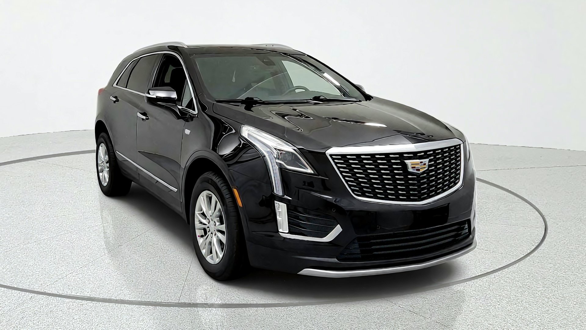 Certified 2020 Cadillac XT5 Premium Luxury w/ LPO, Floor Liner Package FWD image 7