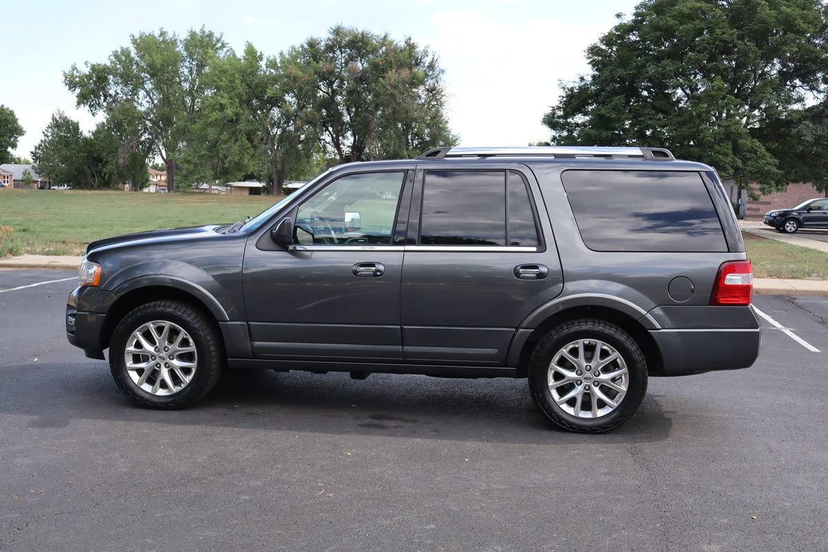 Used 2015 Ford Expedition Limited w/ Equipment Group 301A AWD/4WD image 9