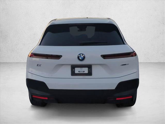 Used 2023 BMW iX xDrive50 AWD/4WD image 7