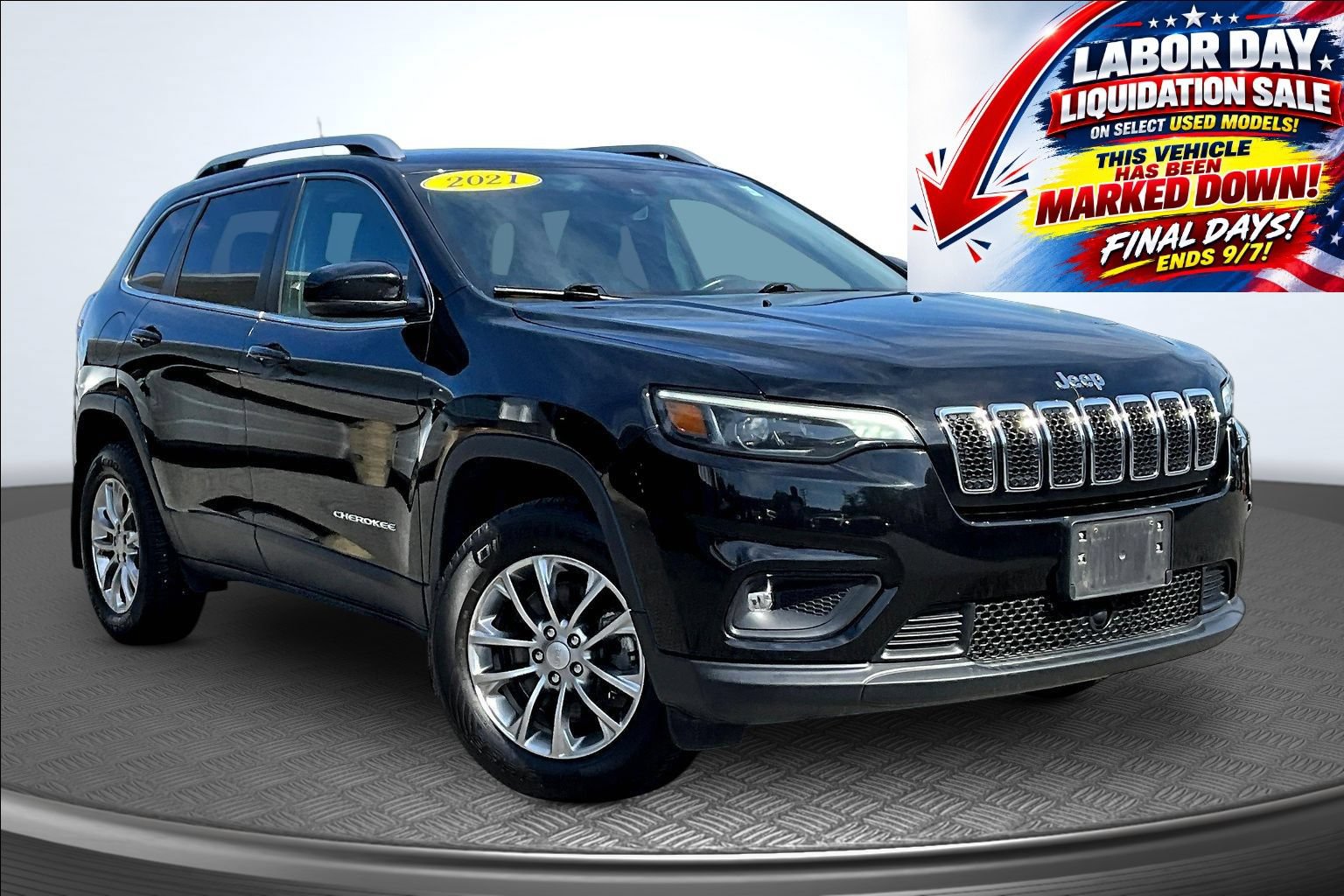 Used 2021 Jeep Cherokee Latitude Plus AWD/4WD image 3