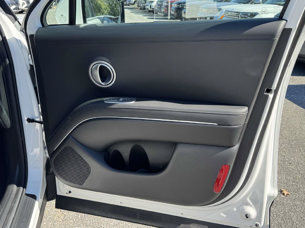 New 2027 Hyundai Palisade SE FWD image 8