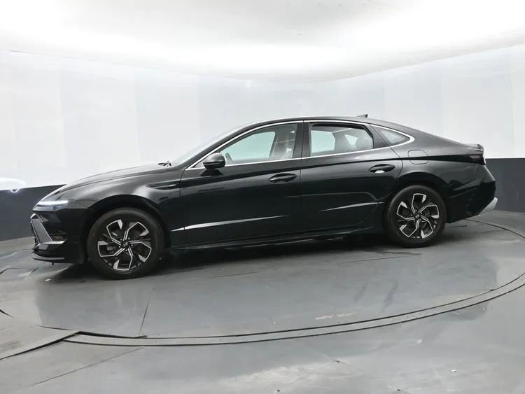 Used 2024 Hyundai Sonata SEL FWD image 5