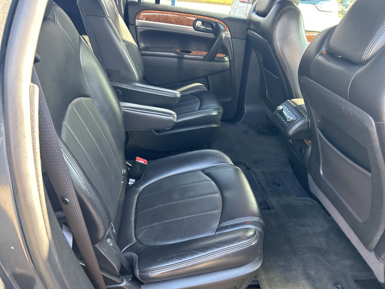Used 2012 Buick Enclave Leather image 7
