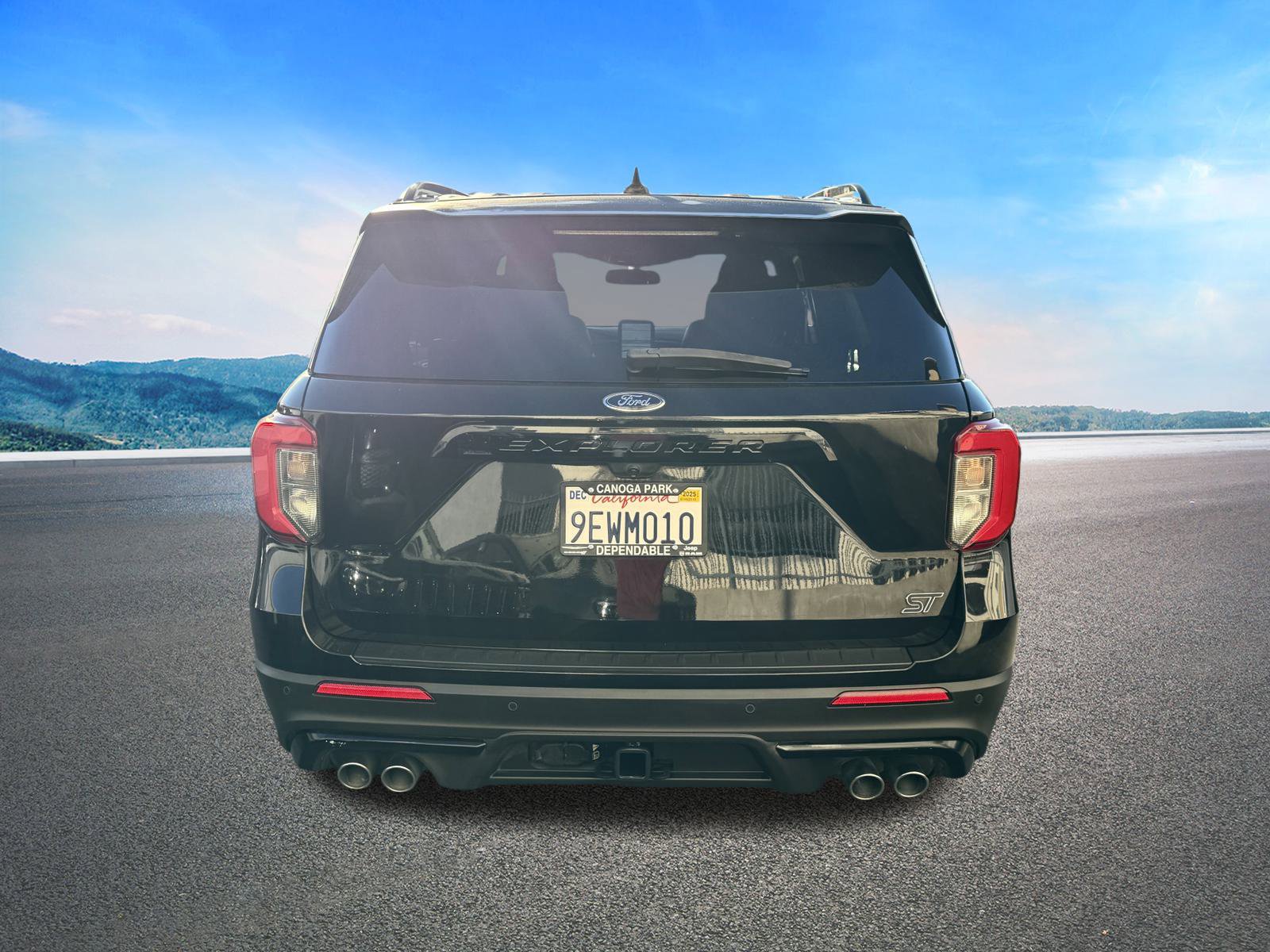 Used 2020 Ford Explorer ST w/ ST Street Pack image 6