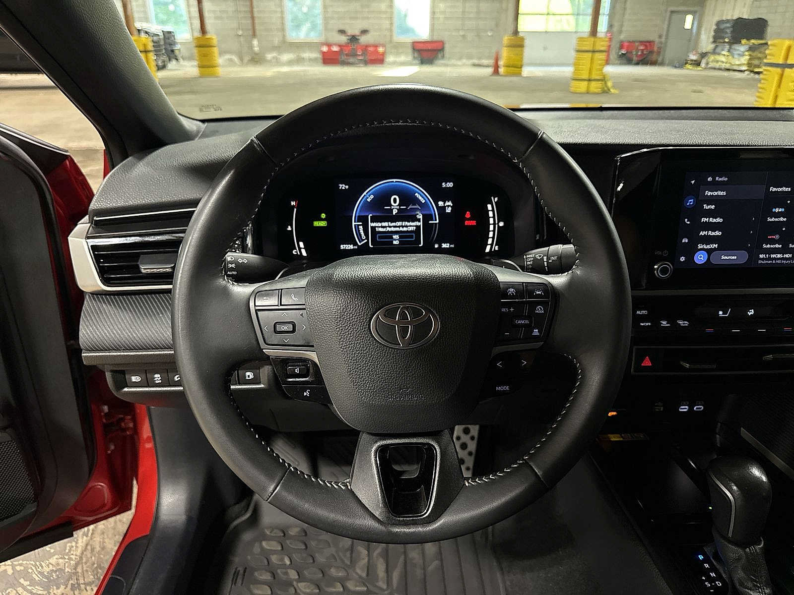 Used 2025 Toyota Camry SE FWD image 18