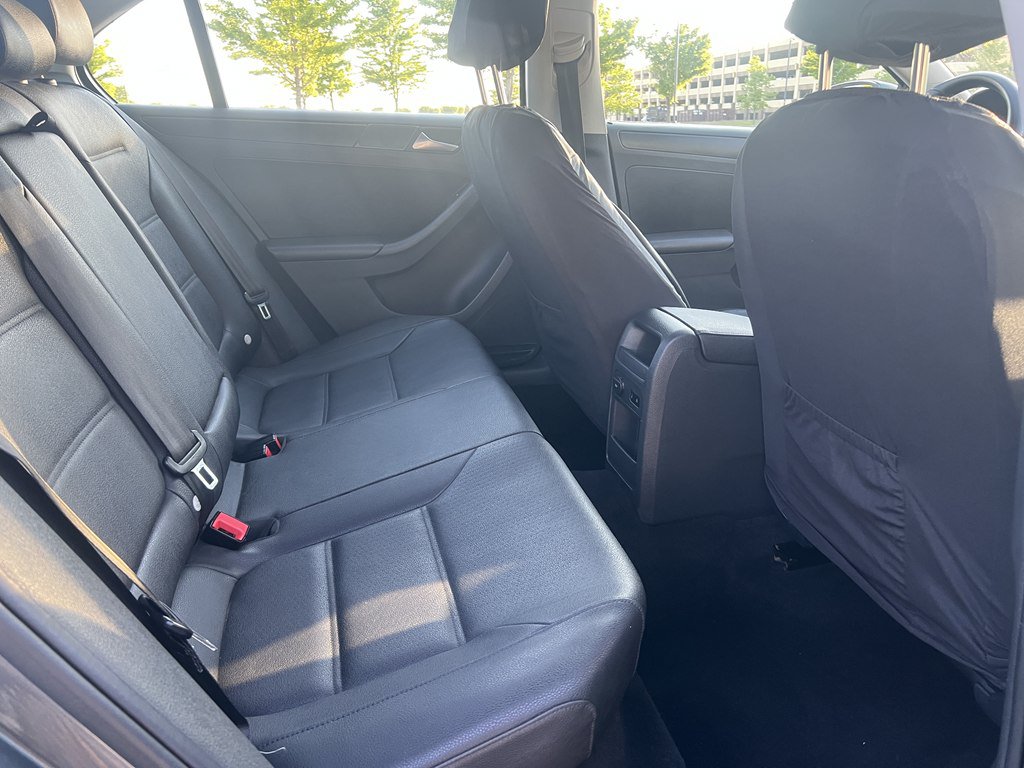 Used 2012 Volkswagen Jetta SE FWD image 12