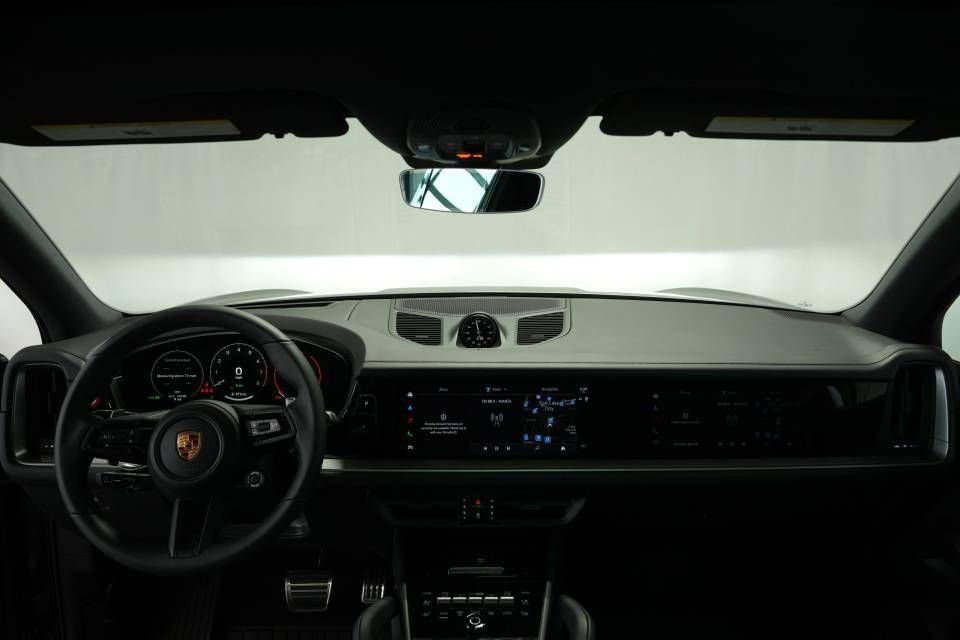 New 2026 Porsche Cayenne S image 16
