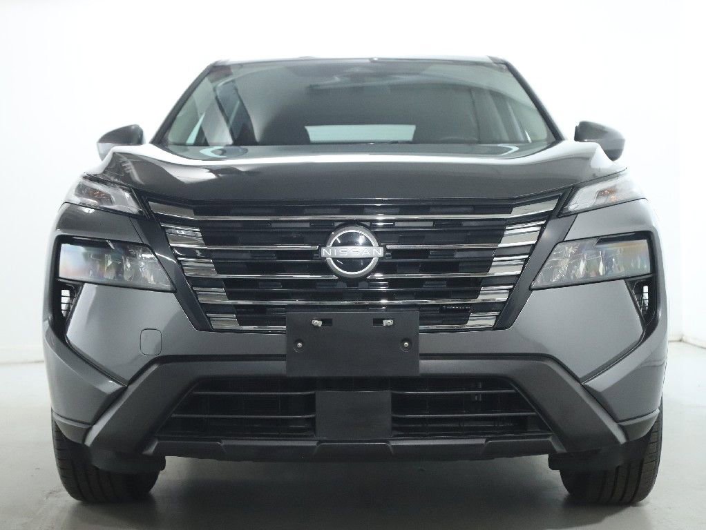 Certified 2026 Nissan Rogue SV AWD/4WD image 6