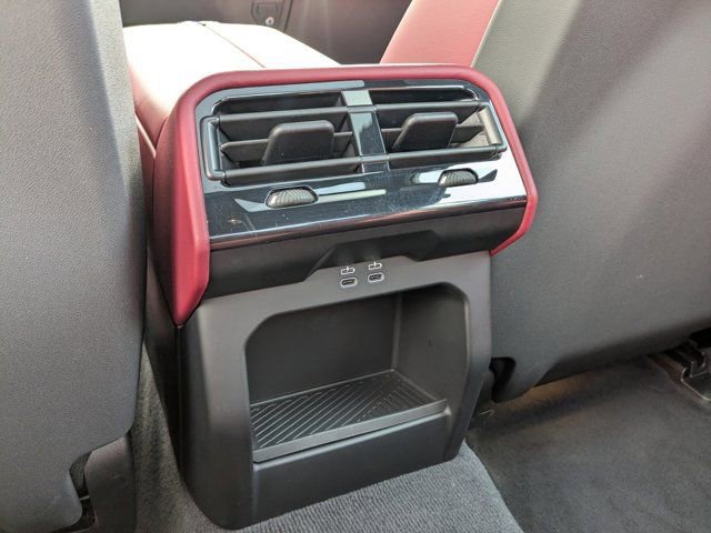 Used 2025 BMW 540i xDrive image 13