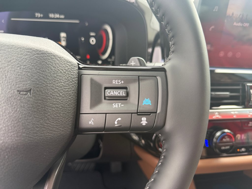 New 2026 Nissan Pathfinder Platinum w/ Lighting Package FWD image 23