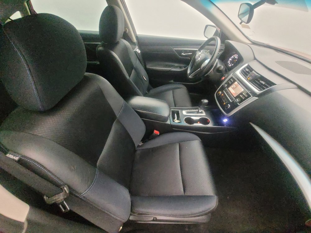 Used 2016 Nissan Altima 2.5 SR w/ Interior Lighting Package image 21