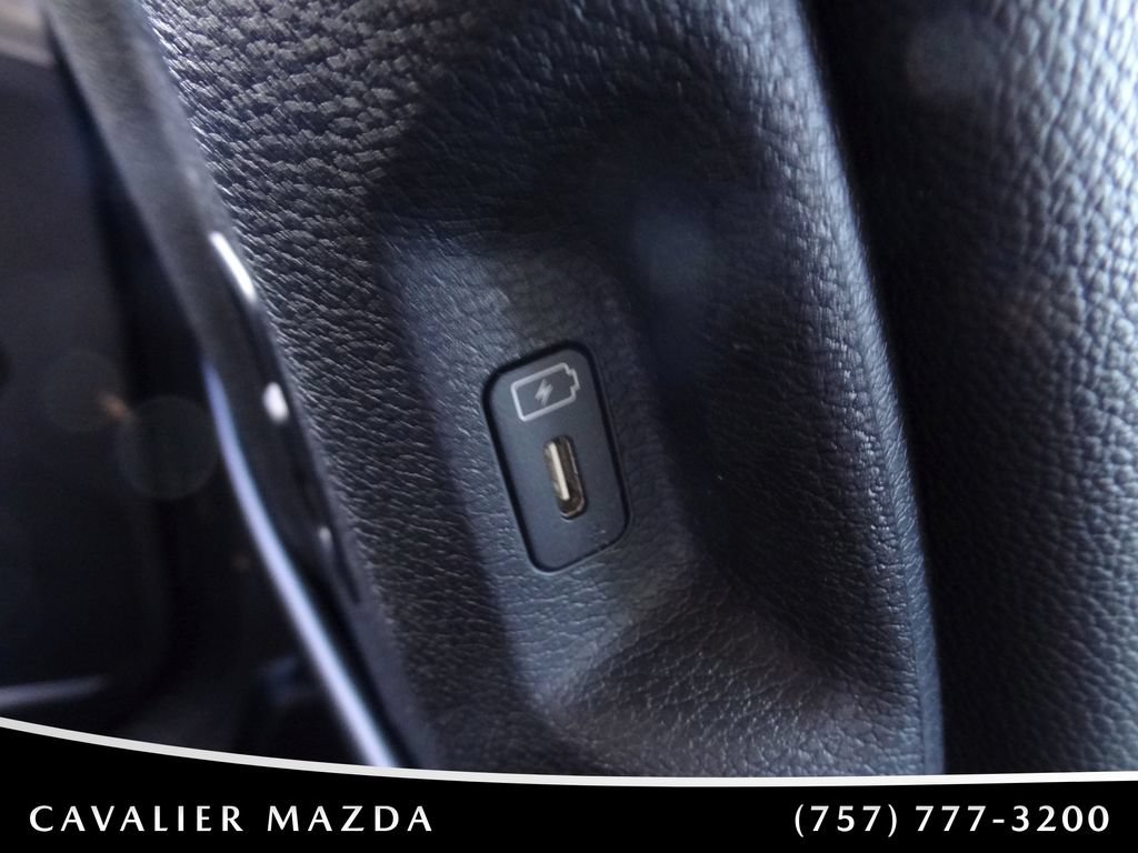 Used 2025 Kia Sportage EX AWD/4WD image 15
