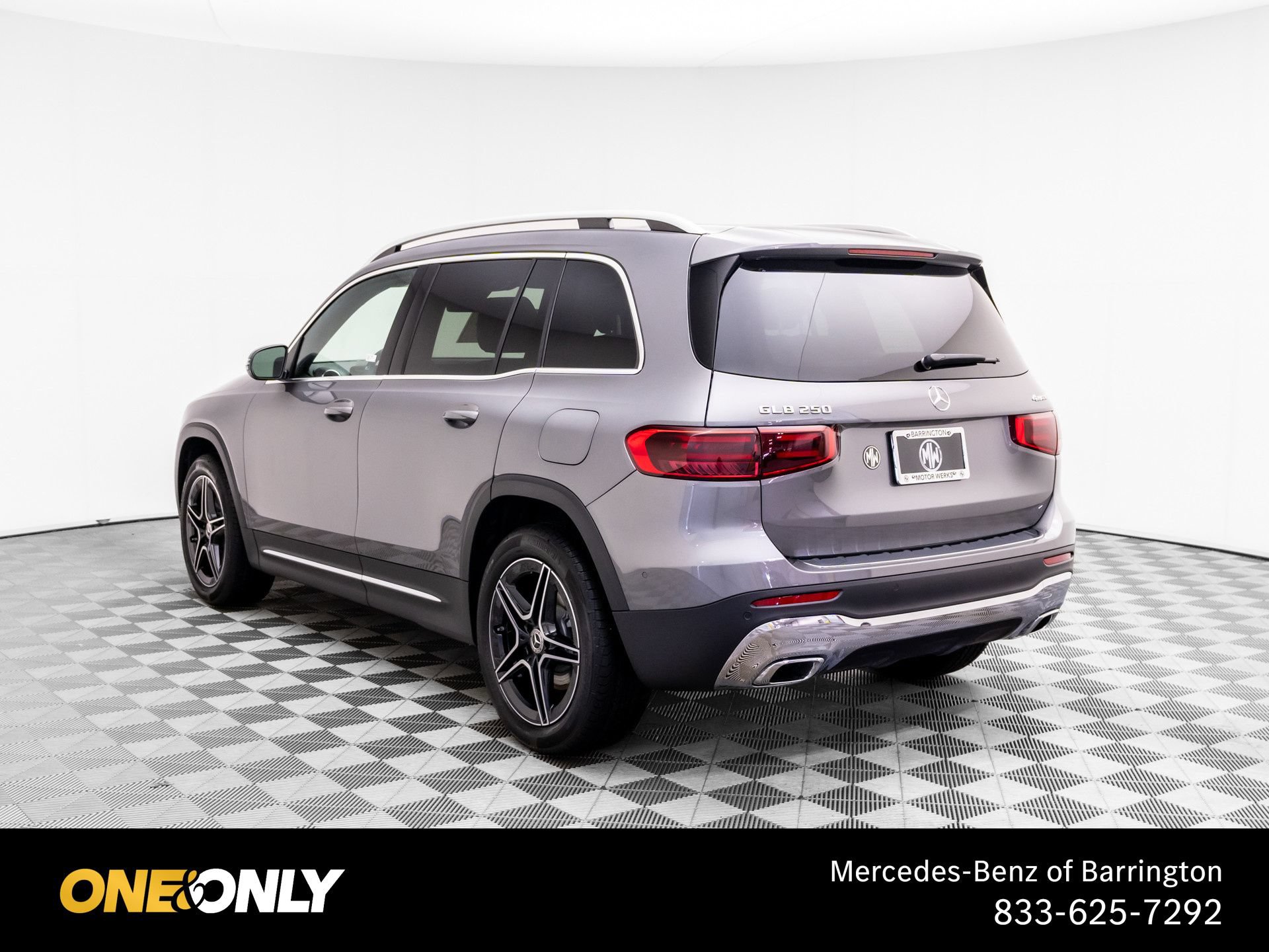 New 2026 Mercedes-Benz GLB 250 4MATIC image 3
