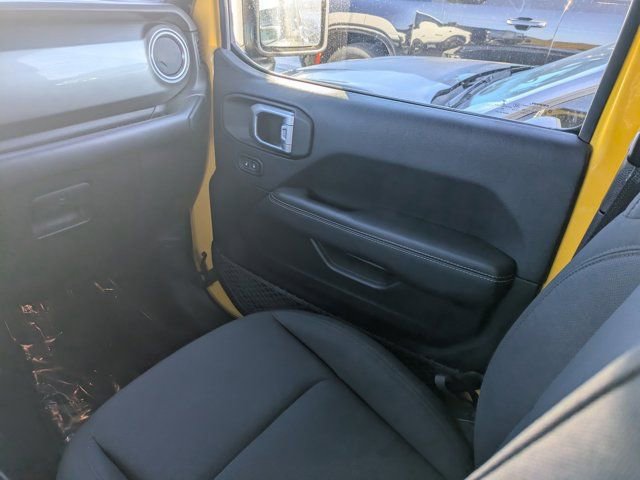 Used 2019 Jeep Wrangler Unlimited Sahara w/ Uconnect 4C Nav & Sound Group image 12