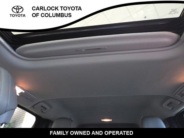 Used 2026 Toyota Sienna XLE FWD image 13