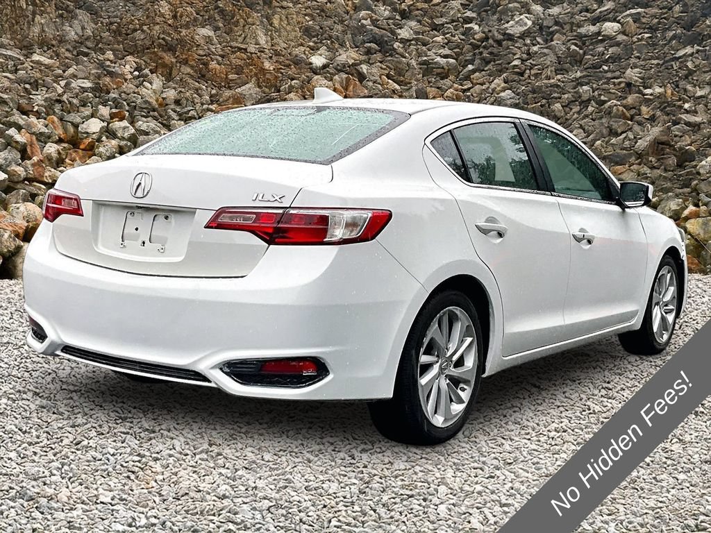 Used 2017 Acura ILX FWD image 2