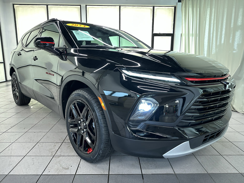 Certified 2024 Chevrolet Blazer LT w/ Redline Edition FWD image 2