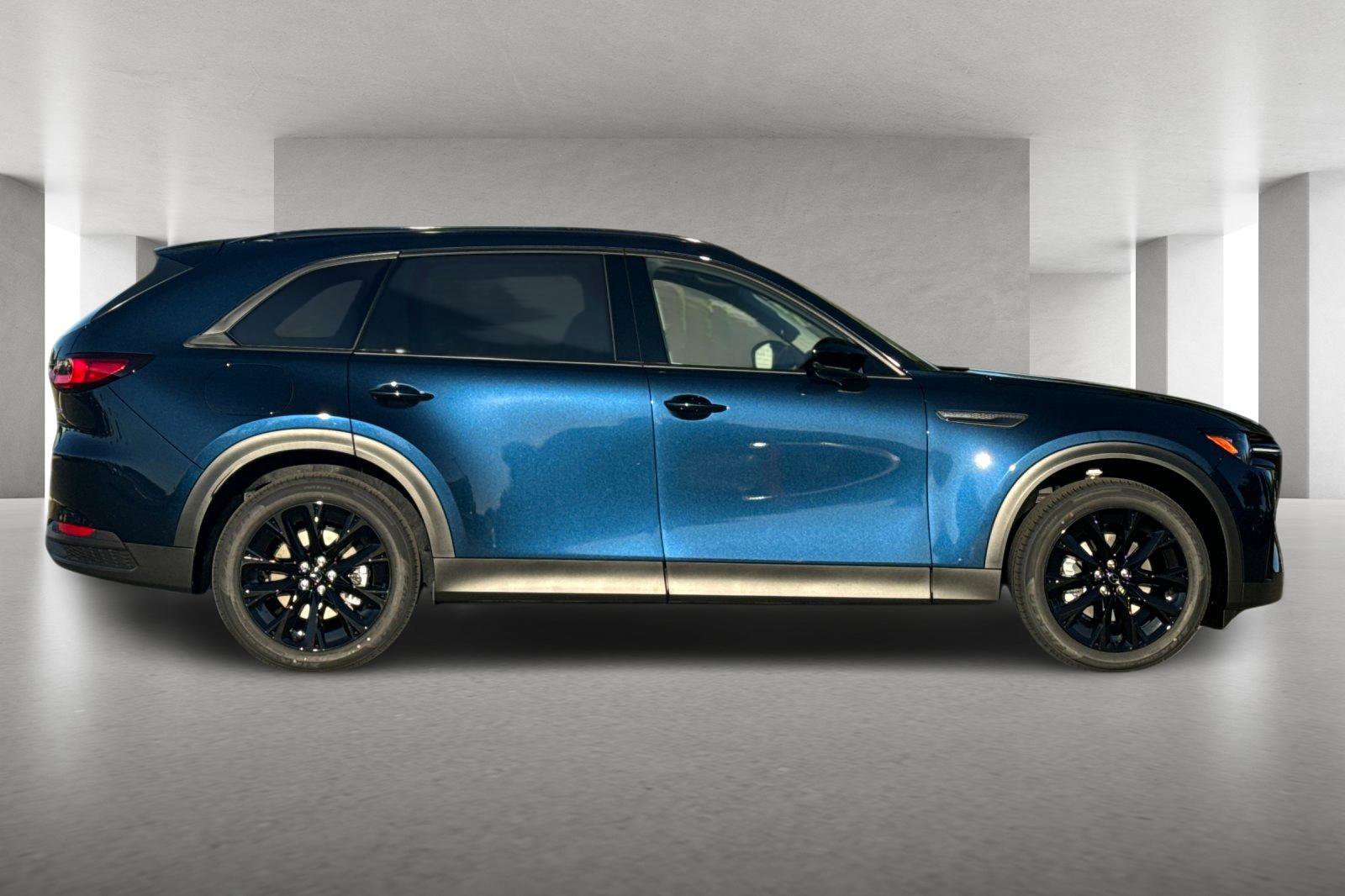 New 2025 MAZDA CX-90 Plug-In Hybrid w/Premium Sport image 3