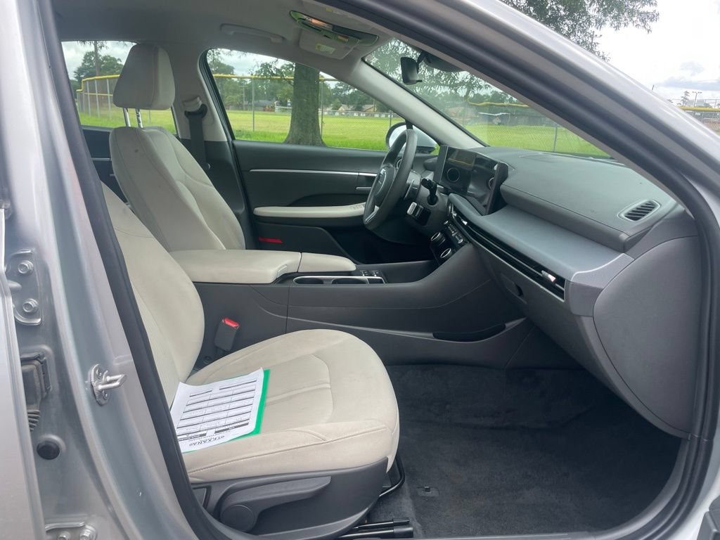 Used 2024 Hyundai Sonata SEL FWD image 16