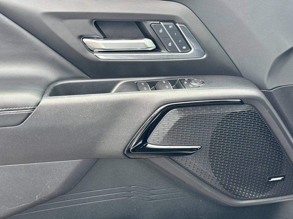 Used 2025 Chevrolet Silverado EV LT AWD/4WD image 10