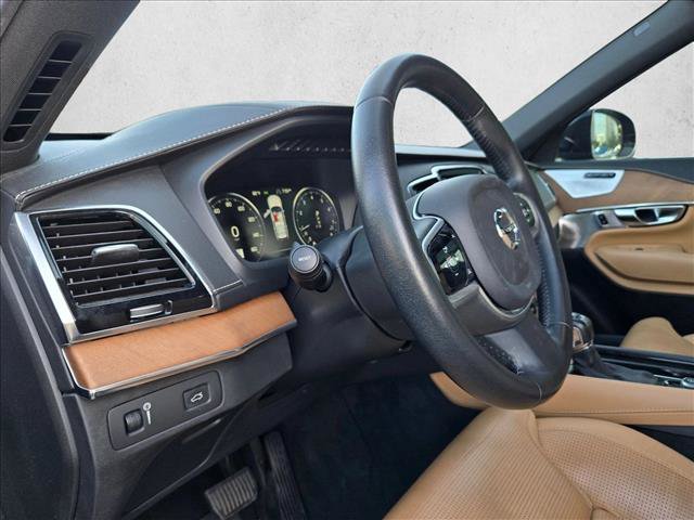 Used 2018 Volvo XC90 T6 Inscription w/ Convenience Package AWD/4WD image 5