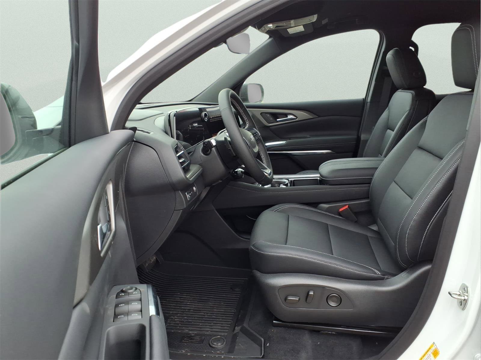 New 2026 Chevrolet Traverse LT image 16