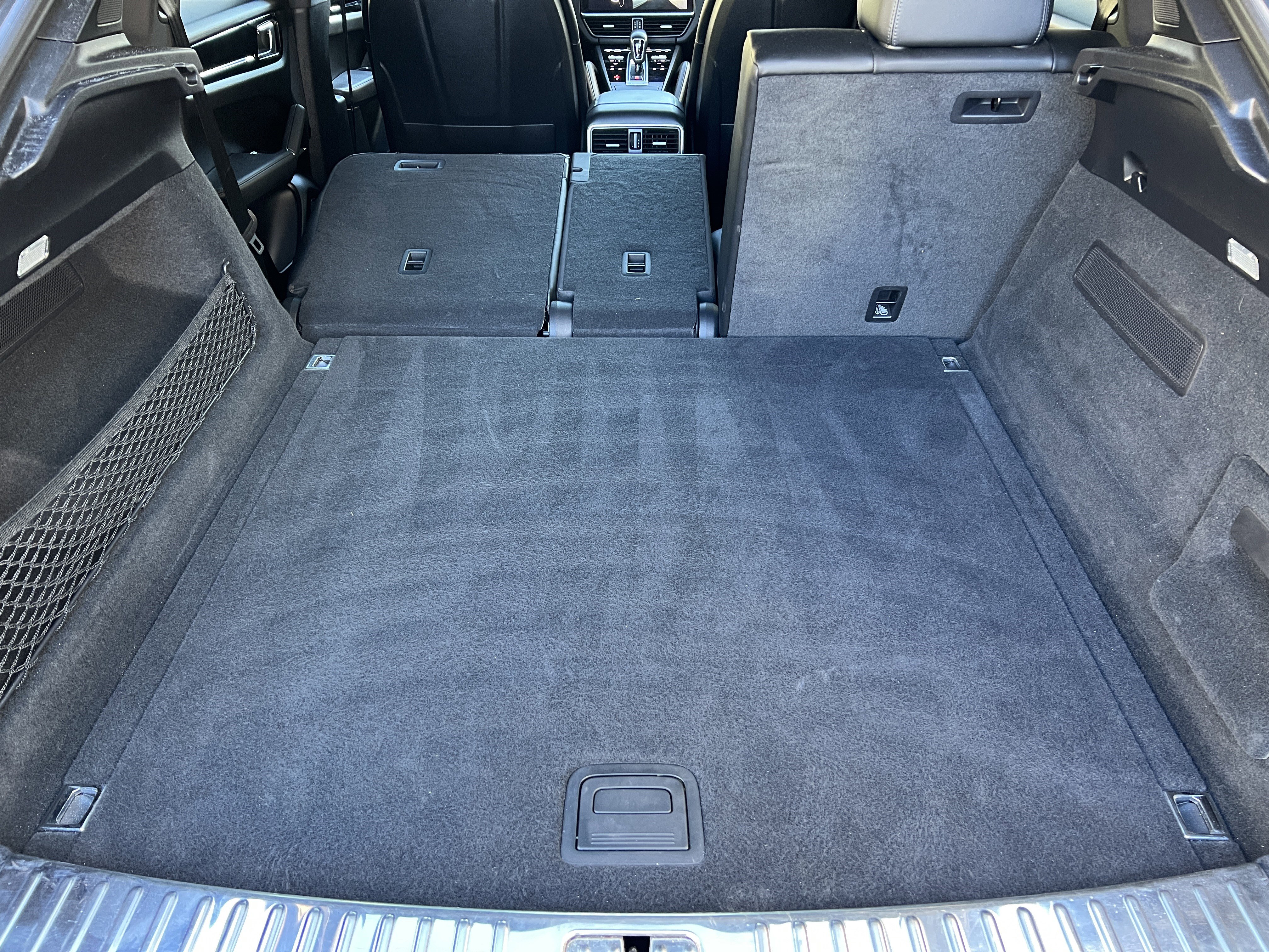 Used 2021 Porsche Cayenne Coupe w/ Premium Package image 17