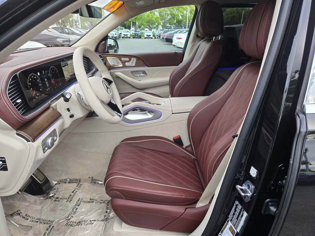 Used 2026 Mercedes-Benz Maybach GLS 600 4MATIC image 36