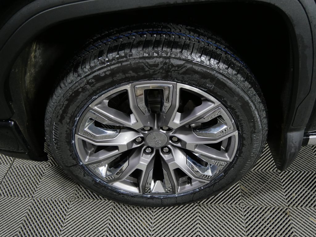 Used 2024 GMC Sierra 1500 Denali AWD/4WD image 9