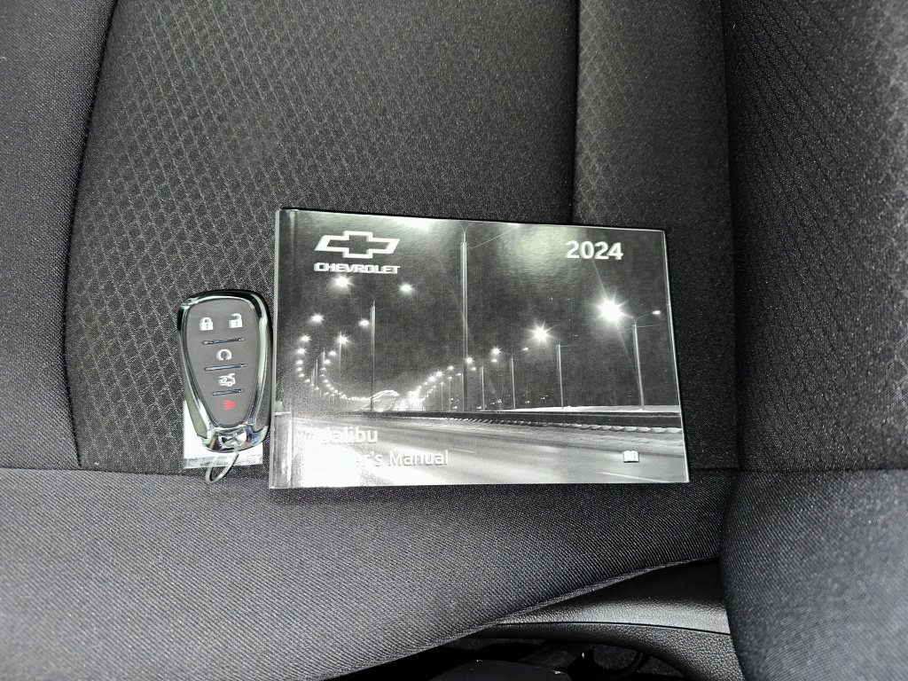 Certified 2024 Chevrolet Malibu RS w/ LPO, Floor Liner Package image 15